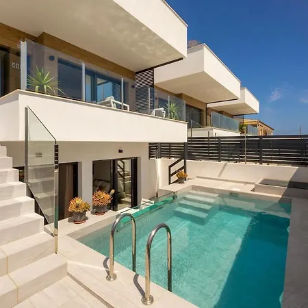 Sunny House - *